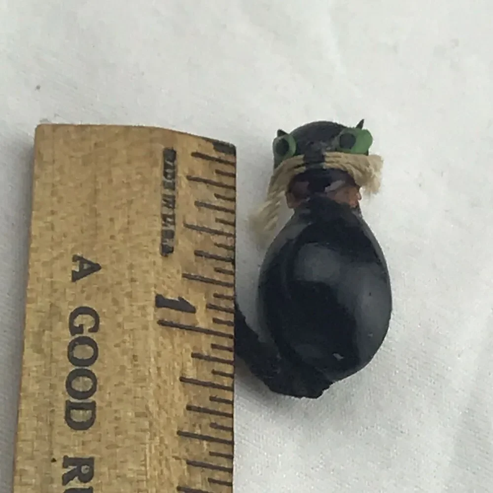 Vintage 1940s Black Cat Folk Art Brooch Pin Handmade Pipe Cleaner Tail